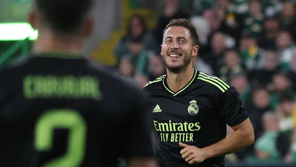 Real Madrid sepertinya sudah lelah menanti kembalinya performa puncak Eden Hazard dan memilih untuk menggaet Dani Olmo saja saat bursa transfer dibuka.