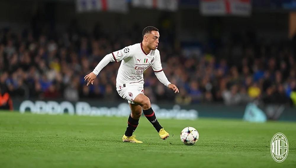 Klub Liga Spanyol (LaLiga), Barcelona, akhirnya bisa uangkan pemain gagal AC Milan, Sergino Dest, pada bursa transfer kali ini.