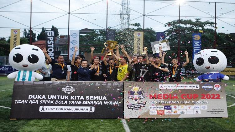 Legenda Timnas Indonesia, Kurniawan Dwi Yulianto memuji semangat para wartawan yang mengikuti turnamen sepak bola Media Cup 2022. - INDOSPORT