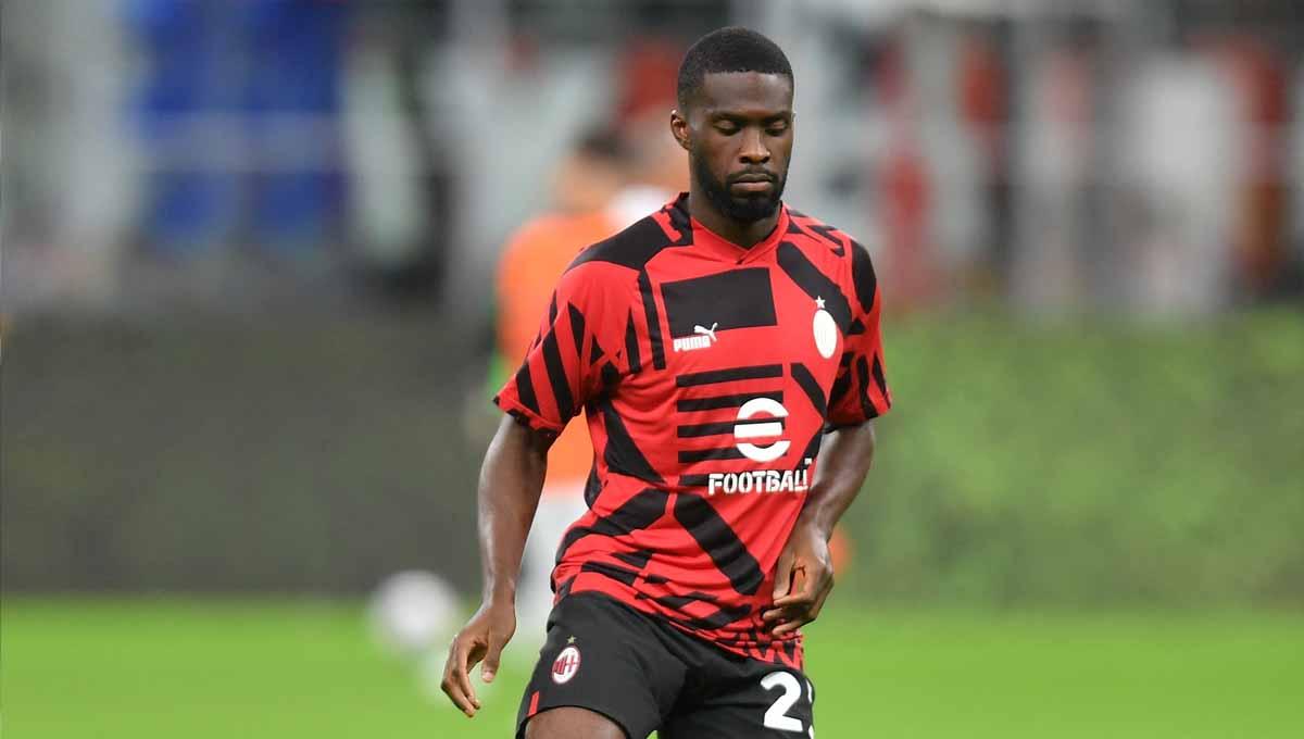 Alasan bek AC Milan, Fikayo Tomori, hampir mustahil tembus skuad Timnas Inggris di Piala Dunia 2022 pada bulan November di Qatar mendatang. (Foto: REUTERS/Daniele Mascolo)