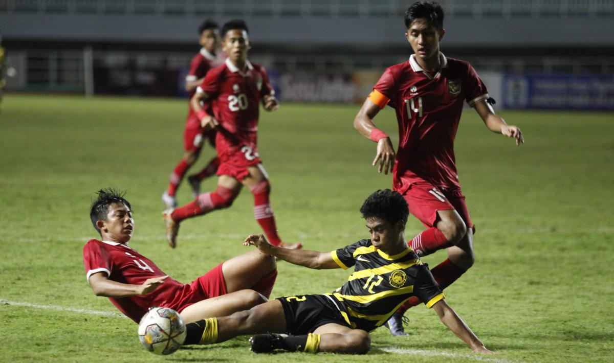 Kegagalan Timnas Indonesia U-17 lolos ke putaran final Piala Asia U-17 2023 usai kalah dari Malaysia menjadi sorotan media di Negeri Jiran.