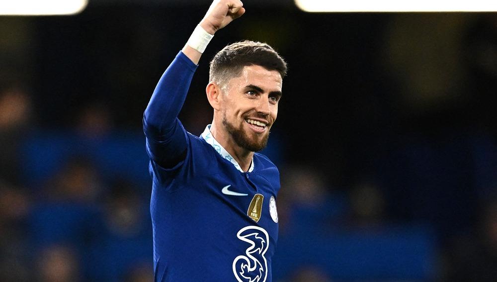 Jorginho saat masih berseragam Chelsea. Kini ia 'terbuang' dari skuat Arsenal dan siap ditampung Juventus.