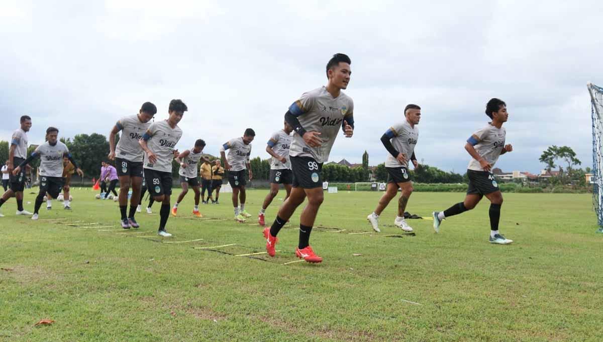 Latihan tim Liga 2, PSIM Yogyakarta di Lapangan Kenari, Yogyakarta. Foto: PSIM Yogyakarta. - INDOSPORT
