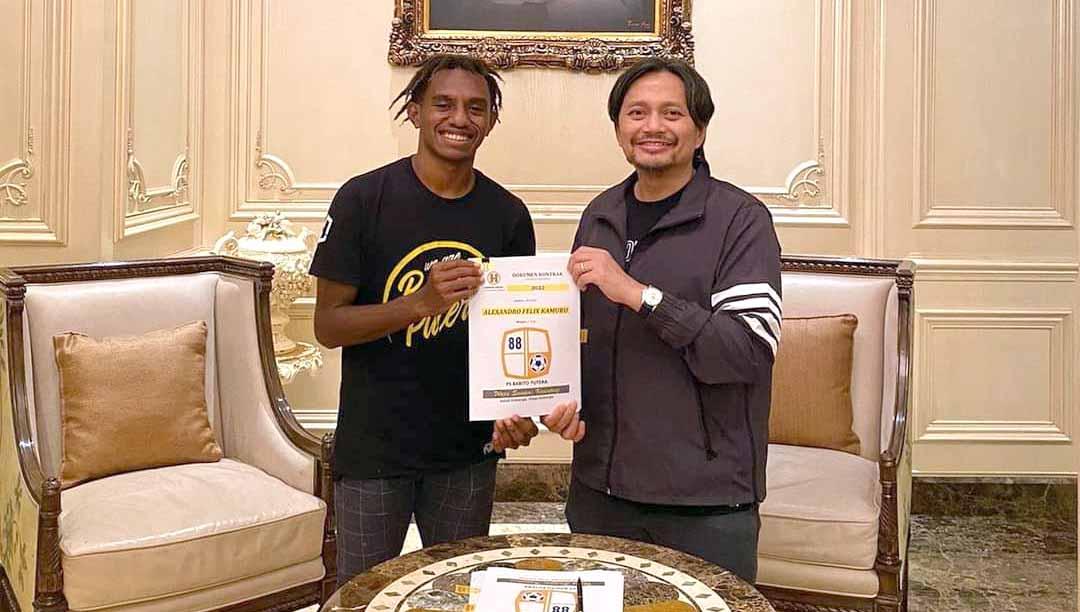 Barito Putera perpanjang kontrak Alexandro Felix Kamuru. (Foto: Barito Putera)