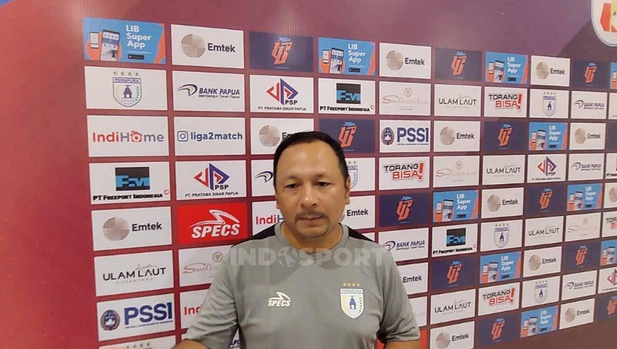 Pelatih Persipura Jayapura, Ricky Nelson. (Foto: Sudjarwo/INDOSPORT)