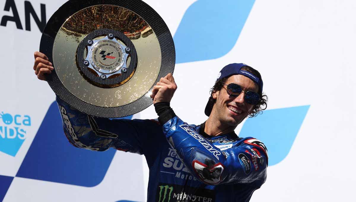 Pembalap Suzuki Ecstar, Alex Rins mengungkapkan kunci kemenangannya meraih podium juara di ajang MotoGP 2022. (Foto: REUTERS/Loren Elliott) - INDOSPORT