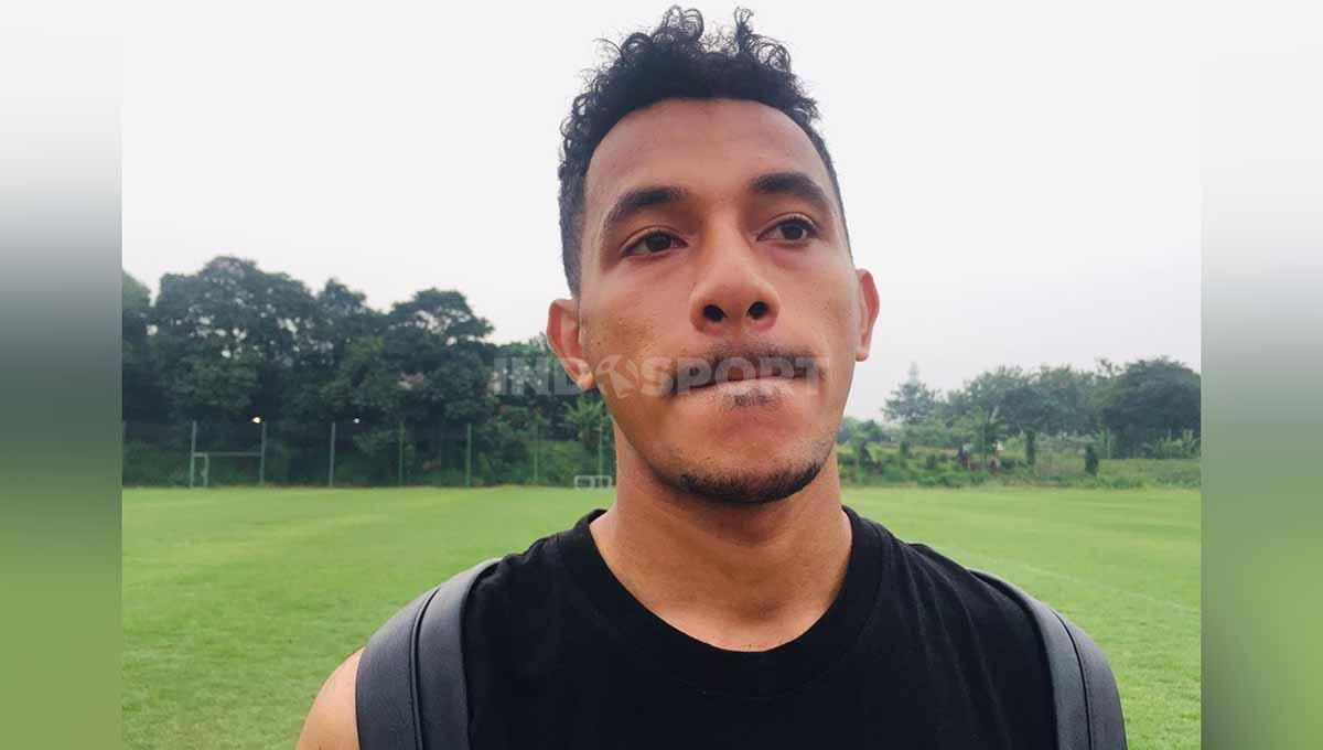 Theo Fillo akan berhadapan dan melawan sang kakak, Giovani Numberi yang merupakan membela PSIS Semarang di mana keduanya adalah kakak beradik. - INDOSPORT