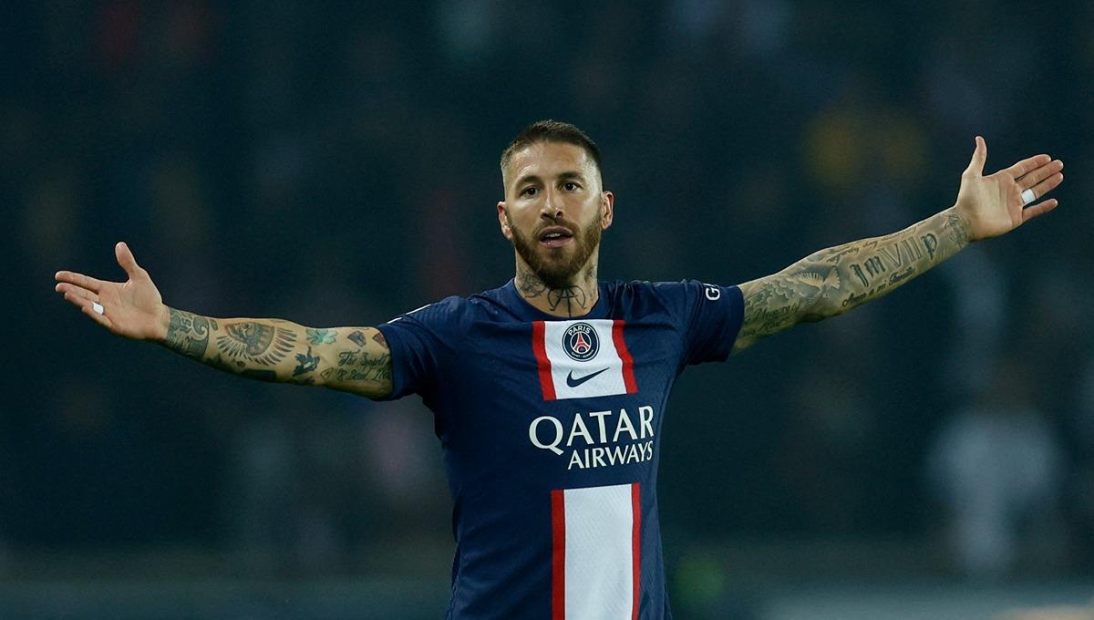 Bek asal Spanyol, Sergio Ramos, telah mengkonfirmasi jika musim depan ia tidak akan lagi membela Paris Saint-Germain (PSG). Foto: REUTERS/Gonzalo Fuentes