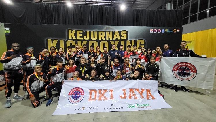 Kontingen DKI Jakarta sukses meraih juara umum Kejurnas Kickboxing Indonesia ke IV di Mall Botania 2, Batam, Kepulauan Riau. - INDOSPORT