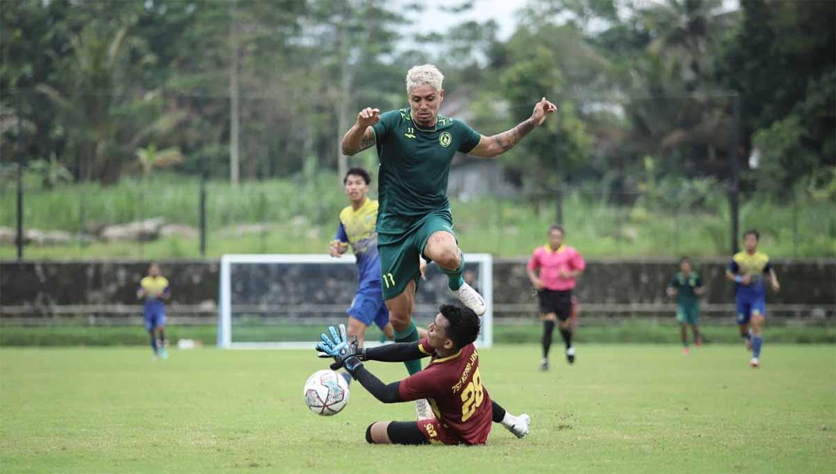 Penyerang PSS Sleman asal Brasil, Mychell Chagas, akhirnya moncer juga ketika bermain di Stadion Maguwoharjo Sleman, Jumat (25/11/22). (Foto: MO PSS Sleman)