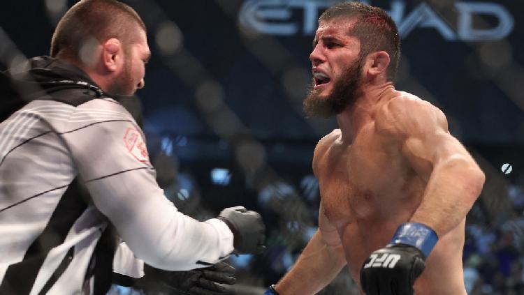 Islam Makhachev menang di UFC 284 setelah membungkam Alexander Volkanovski. Foto: REUTERS-Christopher Pike. - INDOSPORT