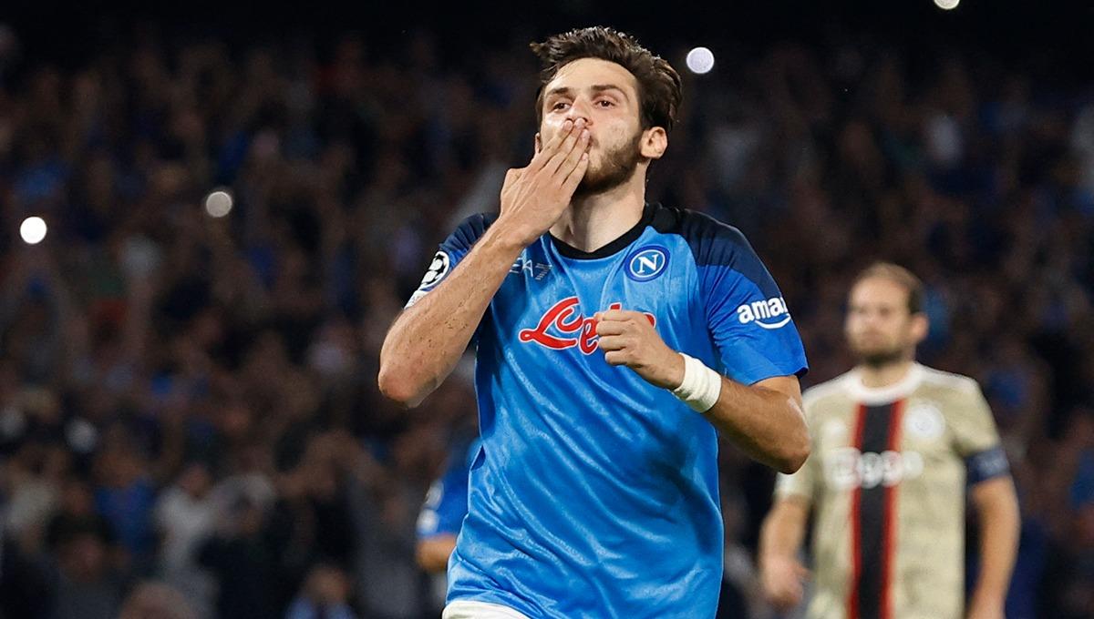 Khvicha Kvaratskhelia, pemain Napoli yang disebut mirip Diego Maradona. Foto: REUTERS/Ciro De Luca.