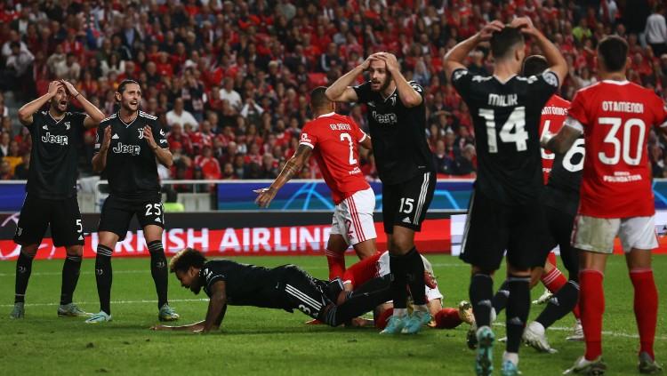 Reaksi kecewa para pemain Juventus di laga kontra Benfica (26/10/22). (Foto: REUTERS/Pedro Nunes)