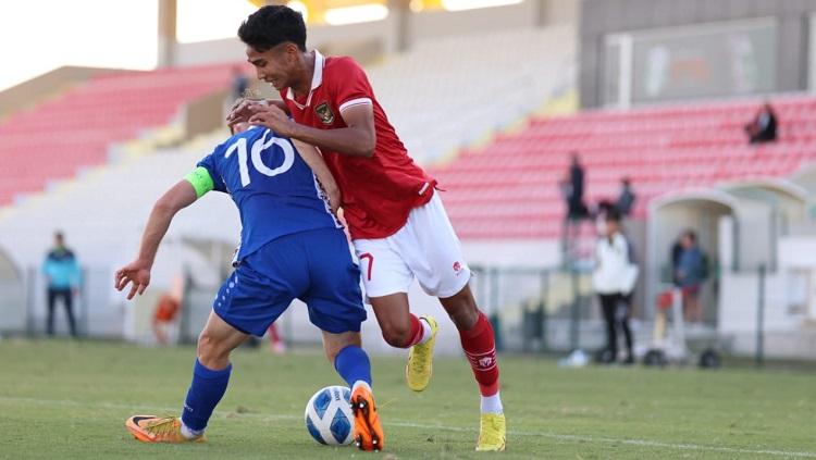 Aksi Marselino Ferdinan dalam pertandingan uji coba timnas Indonesia U-20 kontra Moldova. - INDOSPORT
