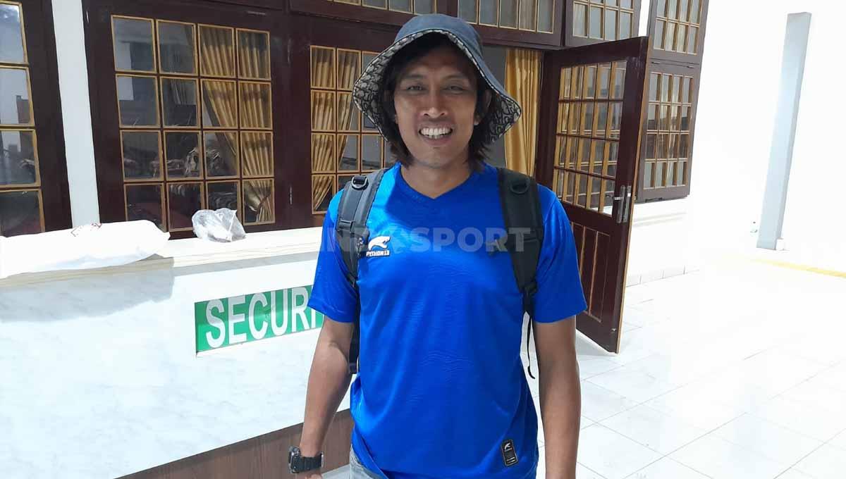 Mantan penyerang Timnas Indonesia, Budi Sudarsono. (Foto: Nofik Lukman Hakim/INDOSPORT)