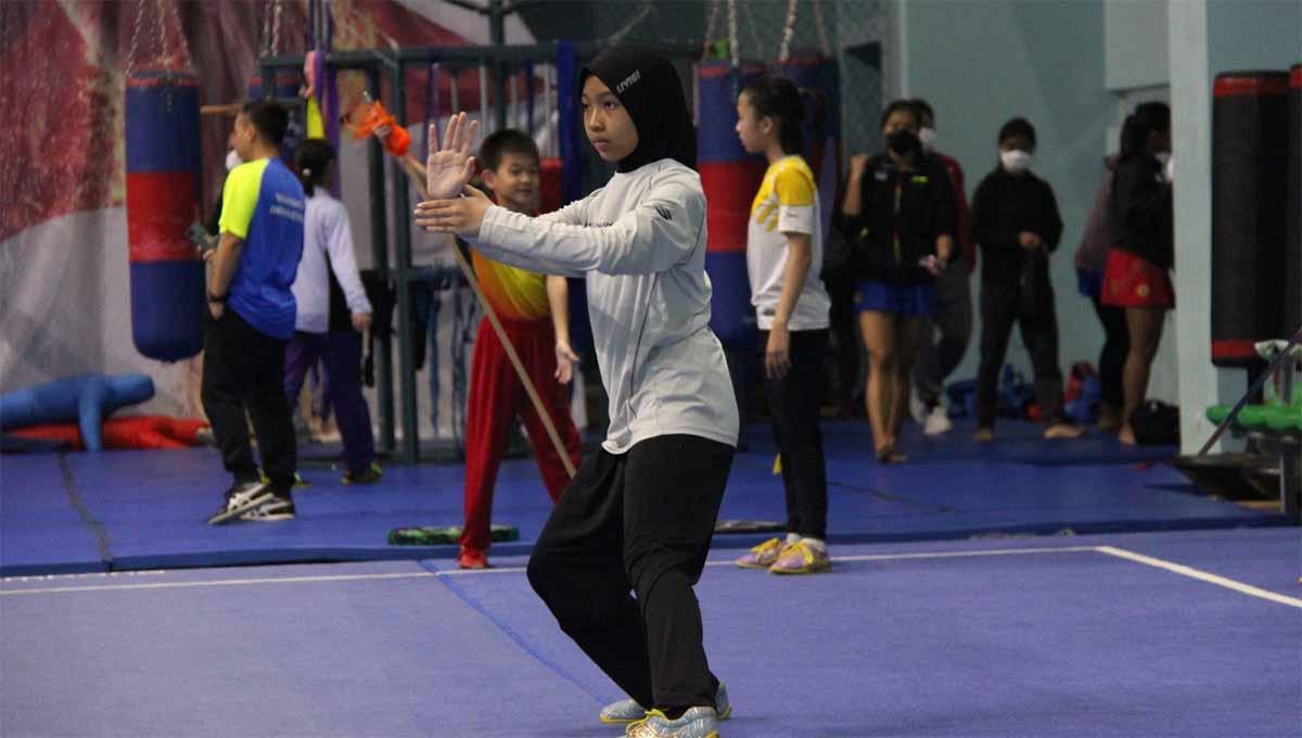 Atlet wushu Indonesia sedang berlatih jelang kejuaraan dunia wushu junior 2022. (Foto: PP wushu Indonesia) - INDOSPORT