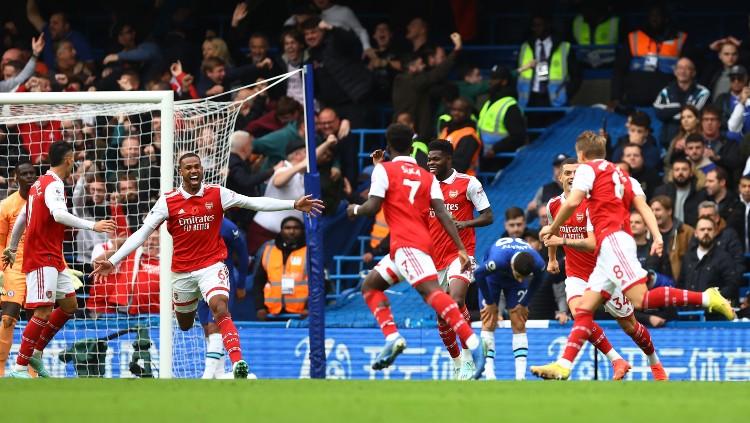 Selebrasi Gabriel Magalhaes usai mencetak gol di laga Chelsea vs Arsenal (06/11/22). (Foto: REUTERS/Hannah Mckay) - INDOSPORT