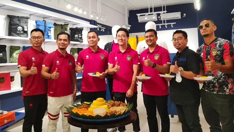Apparel timnas Indonesia, Mills, melebarkan sayapnya ke Provinsi Riau. - INDOSPORT