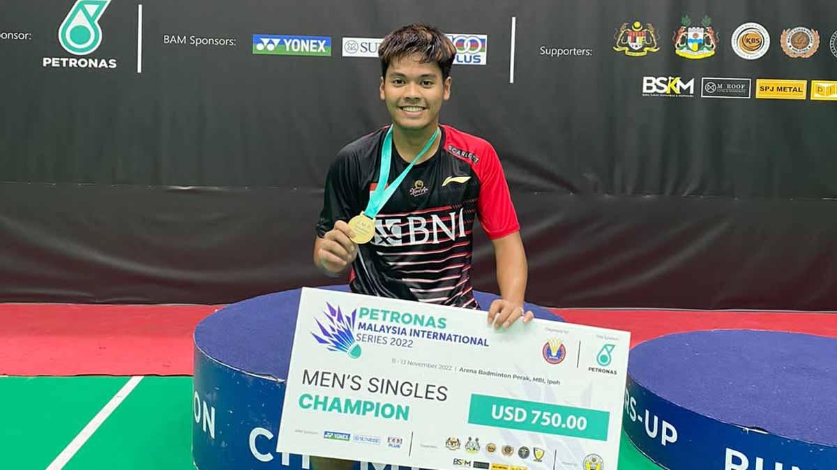 Syabda Perkasa Belawa juara Malaysia International Series 2022. Sebelumnya ia masuk skuat Indonesia di Piala Thomas 2022. (Foto: PBSI) - INDOSPORT