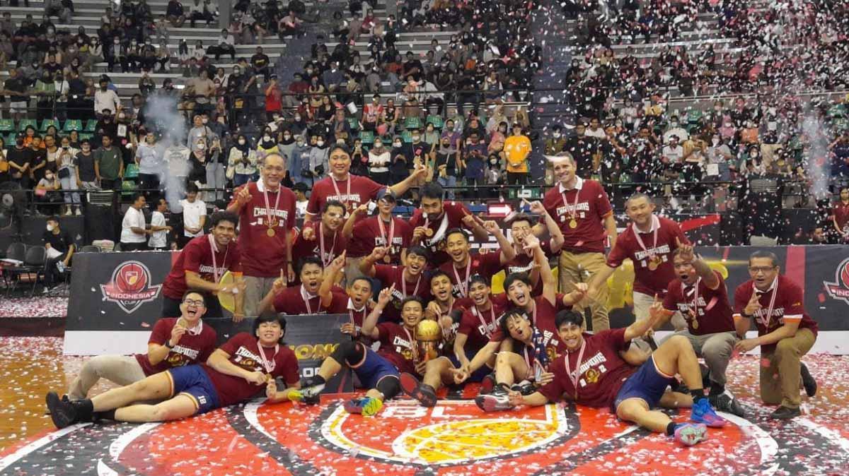 Pelita Jaya menjadi juara IBL Indonesia Cup 2022 setelah mengalahkan Satria Muda 70-62 di Sritex Arena, Minggu (13/11/22).