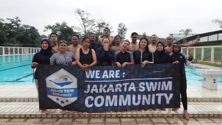 Komunitas Renang Jakarta Swim Community. - INDOSPORT