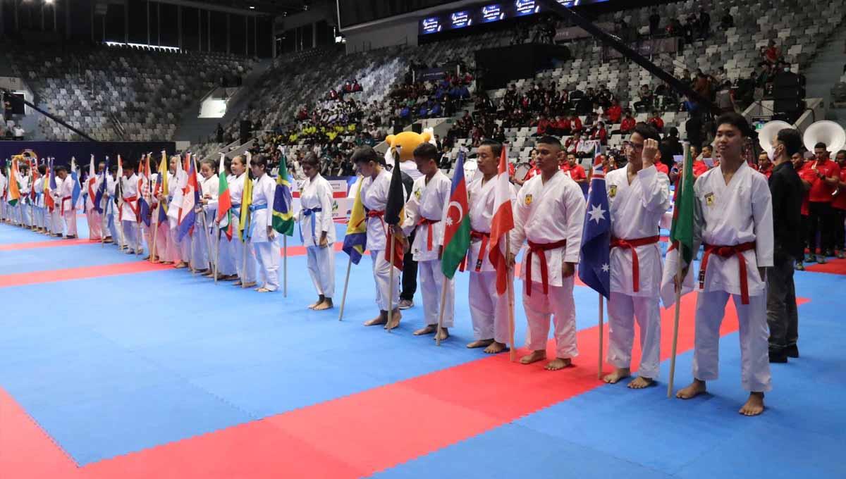 Pembukaan Kejuaraan Dunia Karate WKF Serie A 2022 di Istora Senayan, Jakarta, Jumat (18/11/22). (Foto: PB Forki) - INDOSPORT