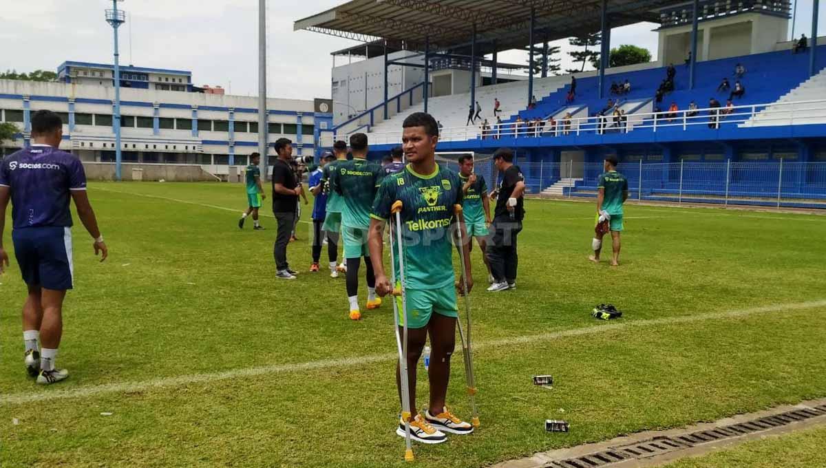 David Rumakiek mulai bergabung dengan tim Persib, setelah menjalani operasi di bagian lutut.