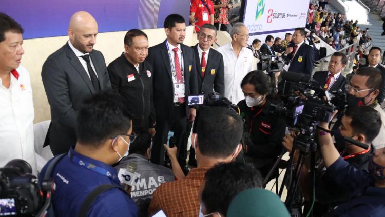 Acara pembukaan Kejuaraan Internasional Karate WKF Series A 2022 di Istora GBK, Jumat (18/11/22).