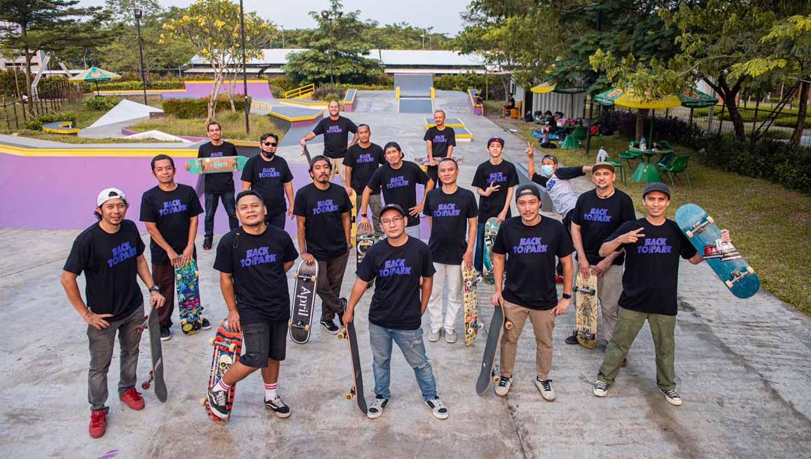Skateboard Senayan merupakan sebuah komunitas skate asal ibu kota DKI Jakarta yang sudah berdiri sejak tahun 1994 silam.