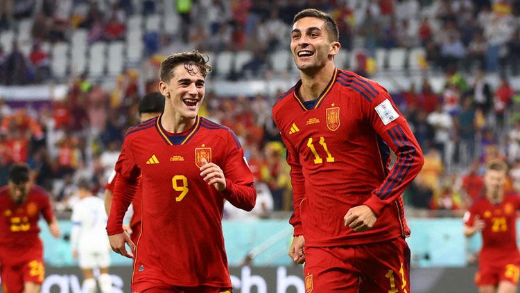 Selebrasi penggawa Timnas Spanyol, Ferran Torres usai cetak gol ke gawang Kosta Rika dalam laga Grup E Piala Dunia 2022. (Foto: REUTERS/Hannah Mckay) - INDOSPORT