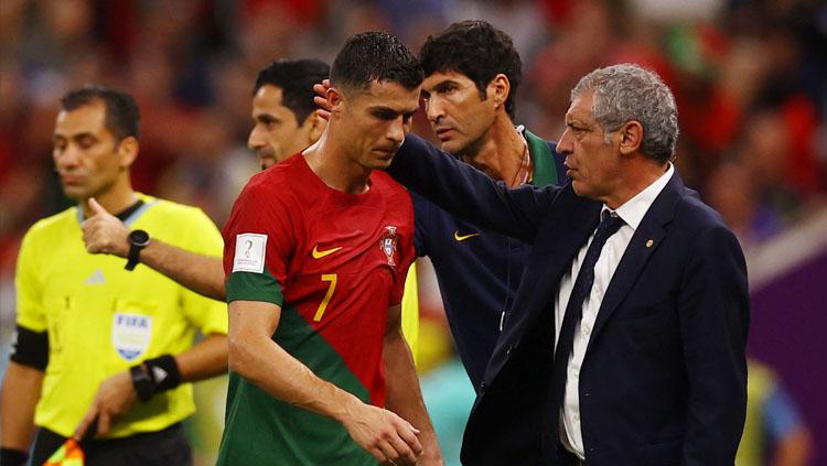 Megabintang Timnas Portugal, Cristiano Ronaldo diganti di menit akhir dalam laga kedua Grup H Piala Dunia 2022 saat melawan Uruguay (Foto: REUTERS/Kai Pfaffenbach) - INDOSPORT