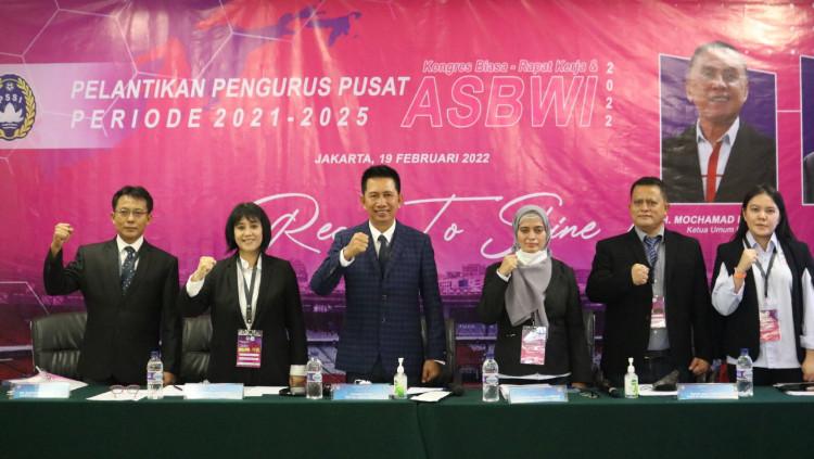 Asosiasi Sepak Bola Wanita Indonesia menggelar sosialisasi terkait fokus,  tujuan, dan program kerja ASBWI secara daring kepada 53 anggota dan calon anggota ASBWI, Rabu (30/11/22). - INDOSPORT