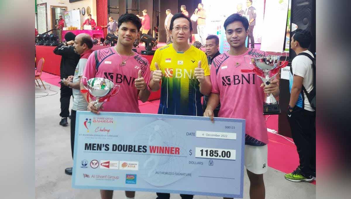 Baru CLBK, pasangan Muhammad Rayhan Nur Fadillah/Rahmat Hidayat senang bisa merengkuh titel juara di Bahrain International Challenge 2022. (Foto: PBSI)