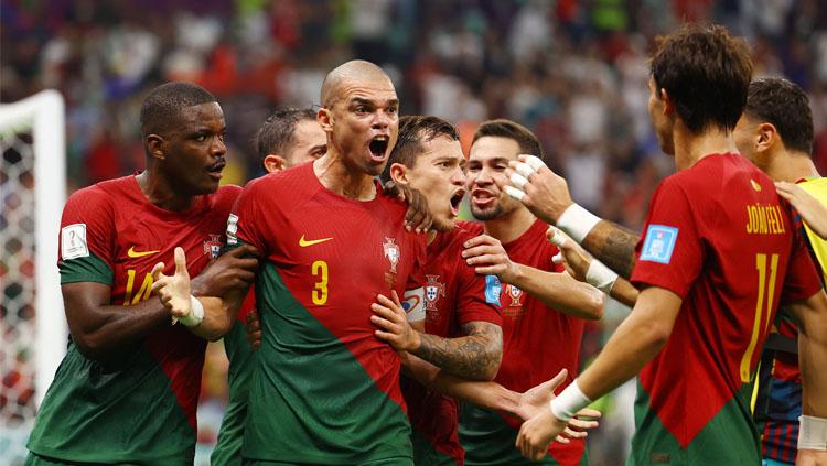 Sempat disindir oleh pelatih Timnas Portugal, Fernando Santos, bomber AC Milan bernama Rafael Leao jawab dengan gol indah. - INDOSPORT