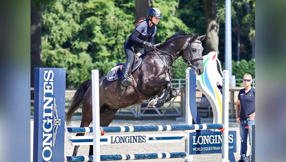 Atlet equestrian Indonesia berusia 16 tahun, Euclia Purnama (Clia).