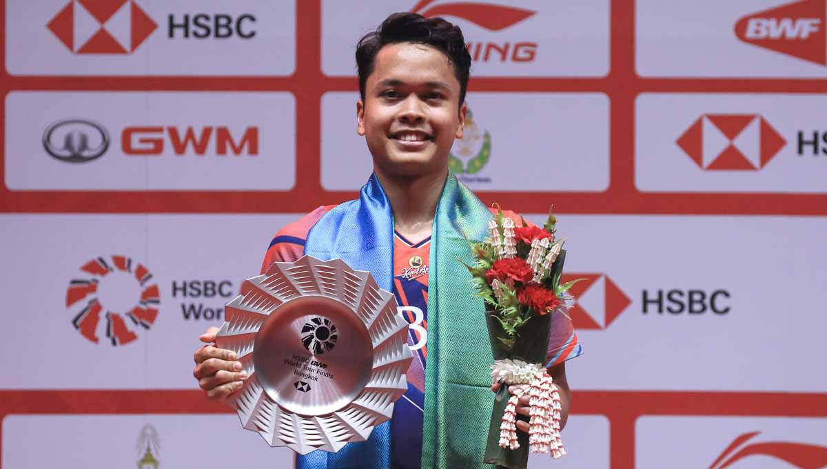 Ada fakta unik pada hari penutupan BWF World Tour Finals 2022 di mana Anthony Ginting dkk mendapatkan buket bunga, tapi dibungkus daun pisang. (Foto: PBSI)