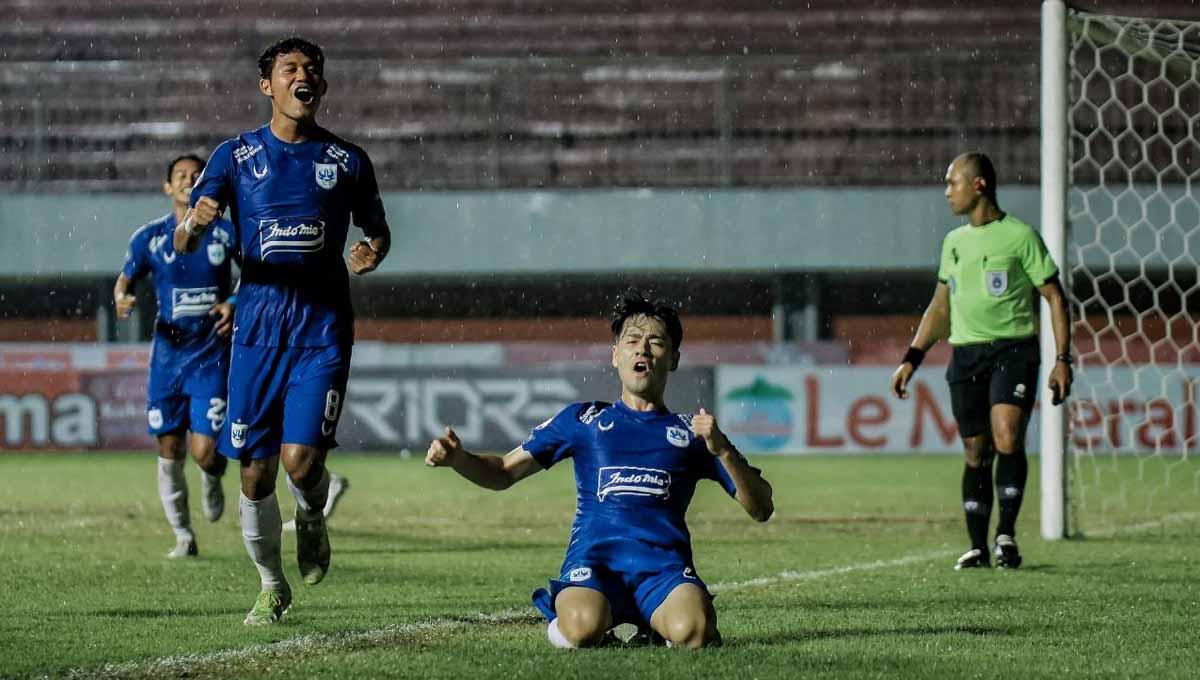 Pertandingan antara PSIS Semarang vs Persija Jakarta di BRI Liga 1.