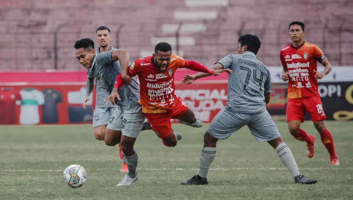 Pertandingan antara Bali United vs Borneo FC pada BRI Liga 1 di Stadion Sultan Agung, Bantul, Kamis (15/12/22). (Foto: Bali United)