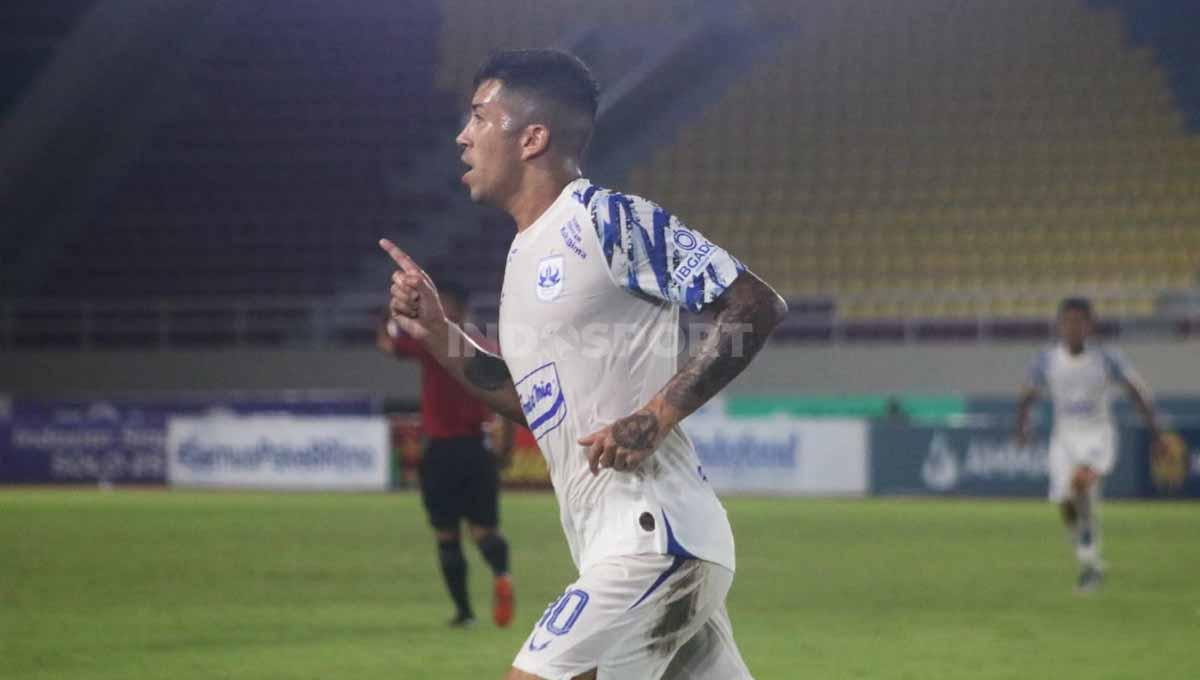 Mantan gelandang PSIS Semarang yang kini bergabung ke PSS Sleman, Jonathan Cantillana. (Foto: Nofik Lukman Hakim/INDOSPORT)