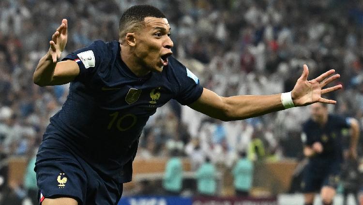 Bintang Paris Saint-Germain, Kylian Mbappe, jadi kapten Timnas Prancis. Foto: REUTERS-Dylan Martinez.