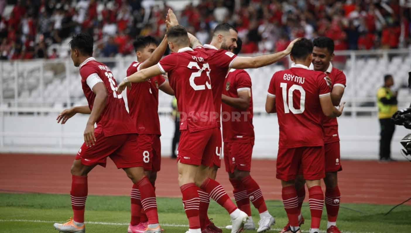 Selebrasi para pemain Timnas Indonesia atas gol yang dicetak Egy Maulana Vikri ke gawang Kamboja pada laga Piala AFF 2022 di Stadion Gelora Bung Karno, Jumat (23/12/22).