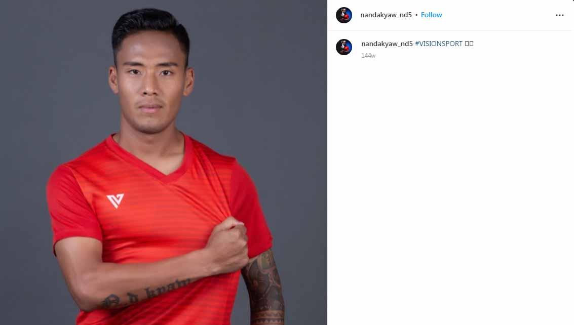 Nanda Kyaw, pemain pertama asal Myanmar yang terusir dari Piala AFF 2022 ternyata pernah menjadi mimpi buruk Timnas Indonesia U-19 era Evan Dimas. (Foto: Instagram@nandakyaw_nd5) - INDOSPORT