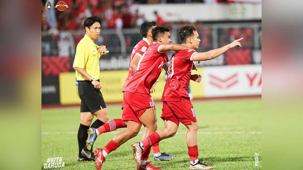 Pertandingan antara Brunei Darussalam vs Timnas Indonesia pada laga Piala AFF di Stadion Kuala Lumpur Football (Malaysia), Senin (26/12/22). (Foto: Instagram@PSSI)