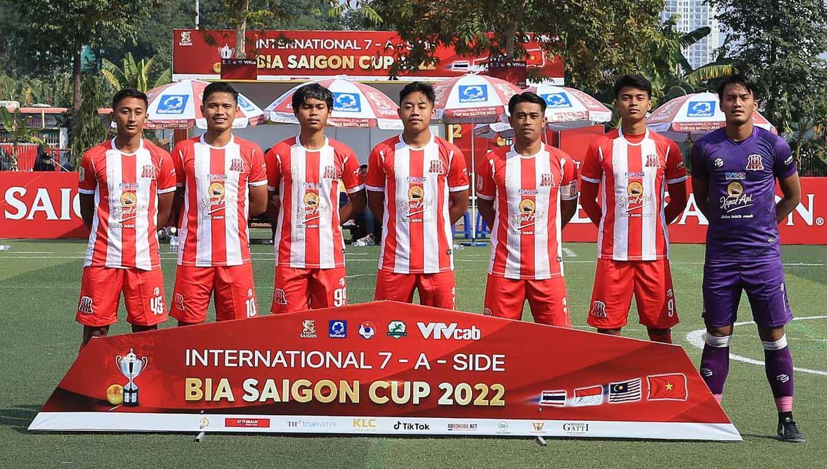 Skuat Deltras FC saat melawan Jcorp Data Sukan (Malaysia). (Foto: Deltras FC) Deltras FC Sidoarjo meraih prestasi cukup membanggakan di tengah vakumnya kompetisi Liga 2 musim 2022/2023.