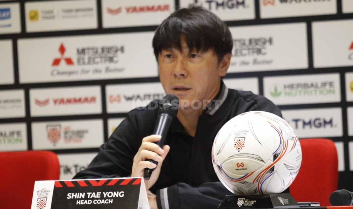 Pelatih Timnas Indonesia Shin Tae-yong jelang laga ketiga grup A Piala AFF 2022 antara Indonesia vs Thailand di Media Center stadion GBK, Rabu (28/12/22).