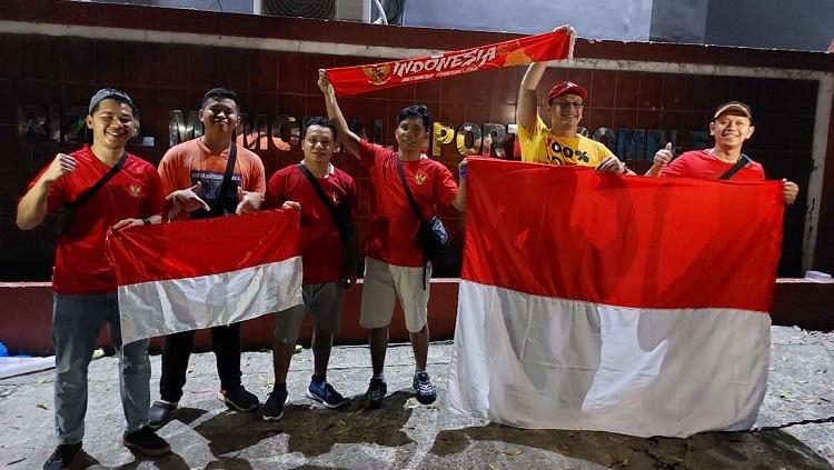 Yofa, suporter timnas Indonesia di Stadion Rizal Memorial, Filipina. - INDOSPORT