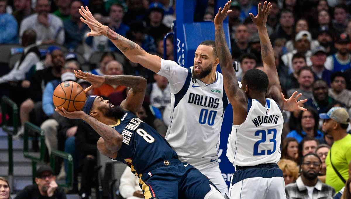 Pertandingan NBA antara Dallas Mavericks vs New Orleans Pelicans. (Foto: REUTERS/Jerome Miron)