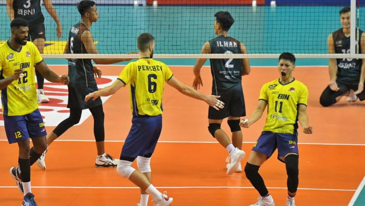 Jakarta STIN BIN menang telak 3-0 (25-23, 25-22, 25-20) atas Jakarta BNI 46 di GOR Si Jalak Harupat, Bandung, Jawa Barat, Sabtu (07/01/23).