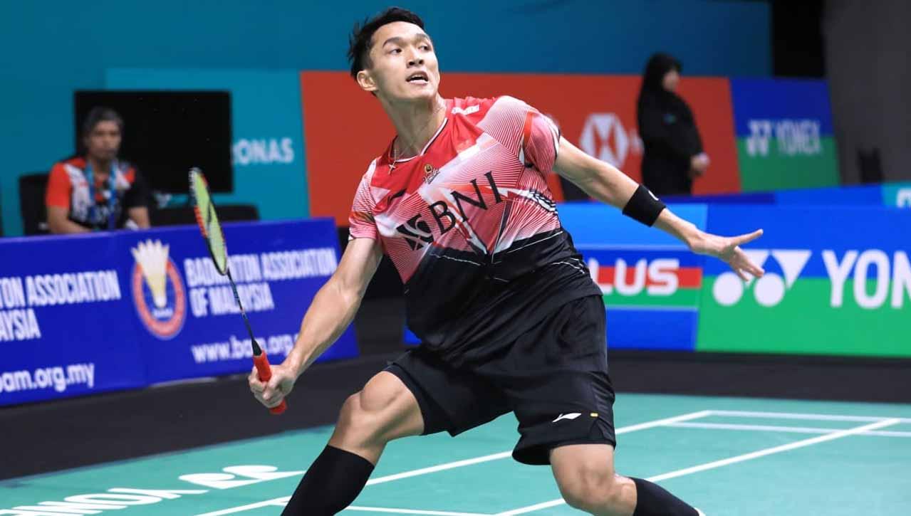 Pebulutangkis Indonesia, Jonatan Christie, sukses memenangkan perang saudara melawan Shesar Hiren Rhustavito dalam babak 16 besar Indonesia Masters, Kamis (26/01/23). (Foto: PBSI)