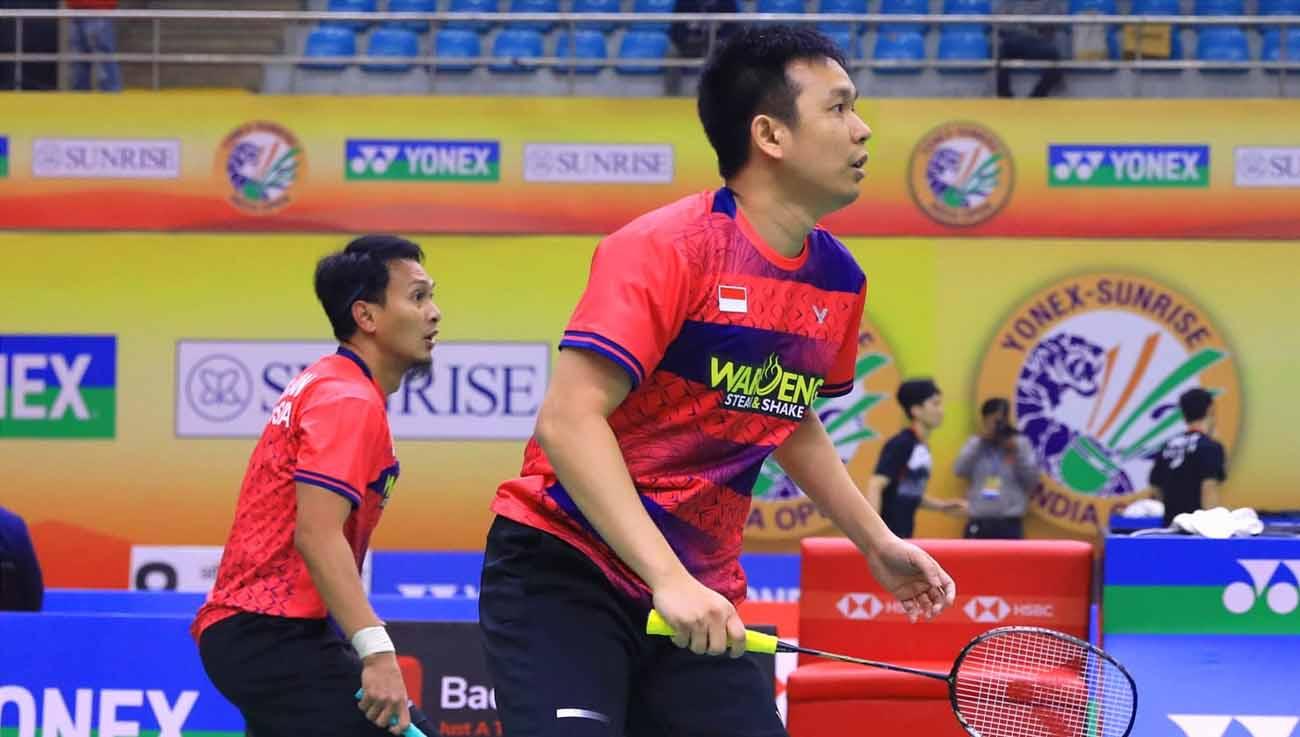 Pasangan ganda putra asal Indonesia, Hendra Setiawan/Mohammad Ahsan reunian bareng Li Junhui saat keduanya melakoni tur China, Sabtu (11/02/23).